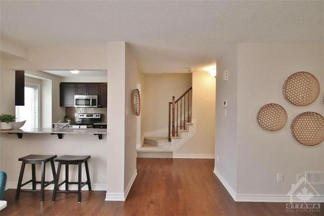415 Rosingdale Street, Townhouse with 2 bedrooms, 2 bathrooms and 3 parking in Ottawa ON | Image 12