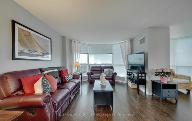 1101 - 360 Watson St W, Condo with 2 bedrooms, 2 bathrooms and 1 parking in Whitby ON | Image 14