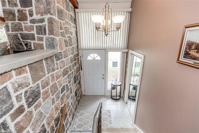 44 Robert Street E, House detached with 4 bedrooms, 2 bathrooms and 3 parking in Penetanguishene ON | Image 6
