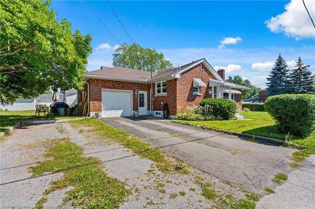 6492 Orchard Ave, House detached with 3 bedrooms, 1 bathrooms and 4 parking in Niagara Falls ON | Image 13