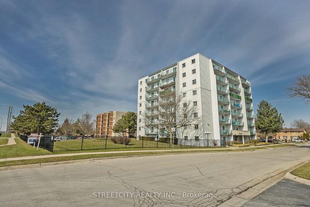 701 - 986 Huron St, Condo with 2 bedrooms, 1 bathrooms and 1 parking in London ON | Image 1