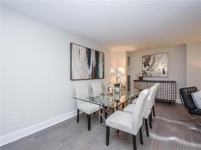 407 - 280 Simcoe St, Condo with 2 bedrooms, 2 bathrooms and 1 parking in Toronto ON | Image 11