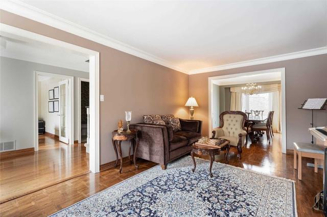 6127 Cheega Crt, House detached with 4 bedrooms, 4 bathrooms and 8 parking in Mississauga ON | Image 6