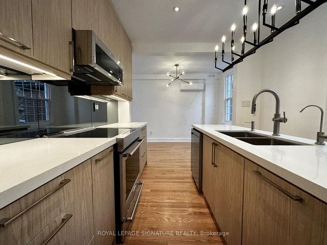 19 Halford Ave, House detached with 3 bedrooms, 2 bathrooms and 4 parking in Toronto ON | Image 12