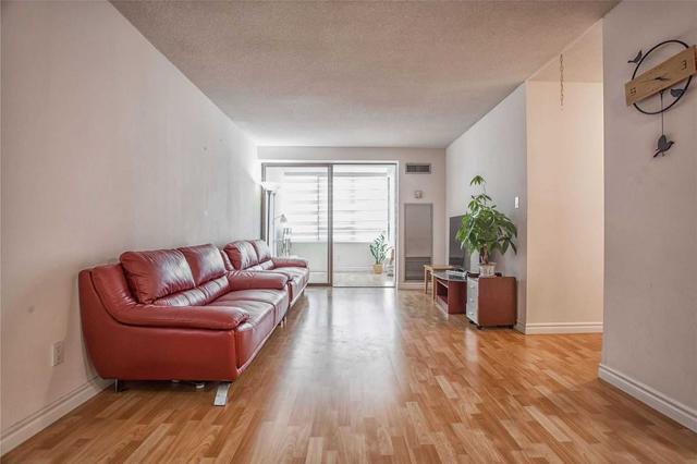 1833 - 25 Bamburgh Circ, Condo with 3 bedrooms, 2 bathrooms and 2 parking in Toronto ON | Image 20