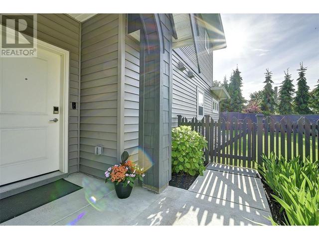 66 - 680 Old Meadows Road, House attached with 3 bedrooms, 2 bathrooms and 2 parking in Kelowna BC | Image 2