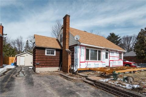 2452 Queensway Road, House detached with 3 bedrooms, 1 bathrooms and 3 parking in North Bay ON | Card Image