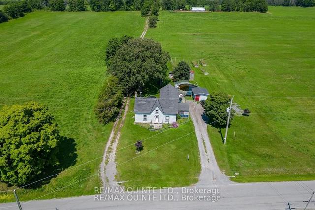 862 Christian Rd, Home with 6 bedrooms, 3 bathrooms and 6 parking in Prince Edward County ON | Image 23