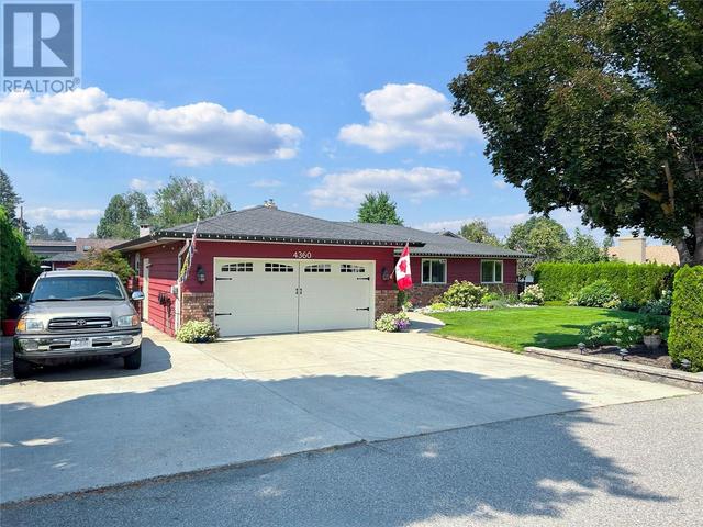 4360 Bray Street, House detached with 3 bedrooms, 2 bathrooms and 2 parking in Kelowna BC | Image 1