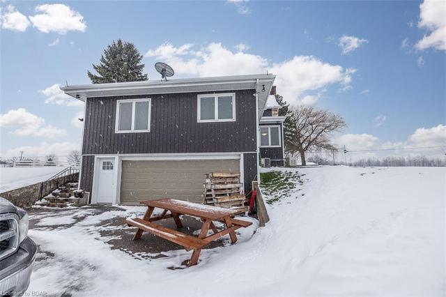 903 Penetanguishene Road, House detached with 4 bedrooms, 3 bathrooms and 17 parking in Oro Medonte ON | Image 48