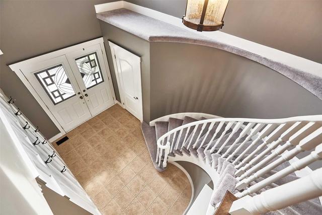 upper - 208 Millburn Dr, House detached with 4 bedrooms, 3 bathrooms and 5 parking in Clarington ON | Image 25