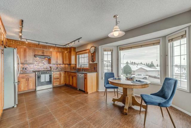 147 Sierra Morena Terrace Sw, Home with 2 bedrooms, 2 bathrooms and 2 parking in Calgary AB | Image 9
