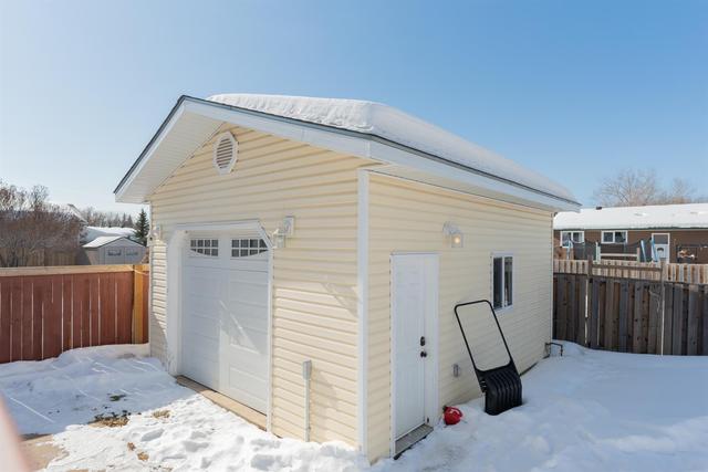 178 Highland Close, House detached with 4 bedrooms, 1 bathrooms and 5 parking in Wood Buffalo AB | Image 42