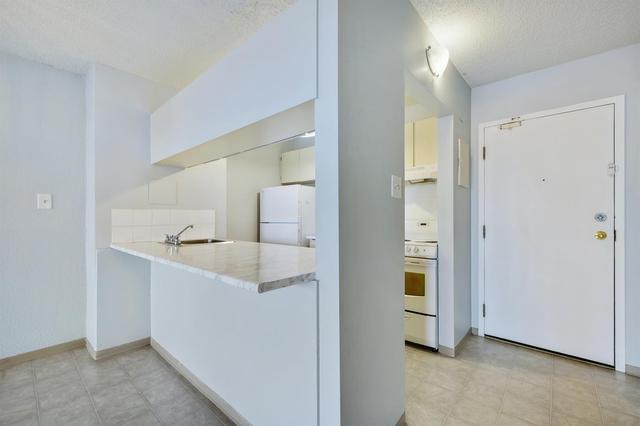 1009 - 221 6 Avenue Se, Condo with 1 bedrooms, 1 bathrooms and 1 parking in Calgary AB | Image 4