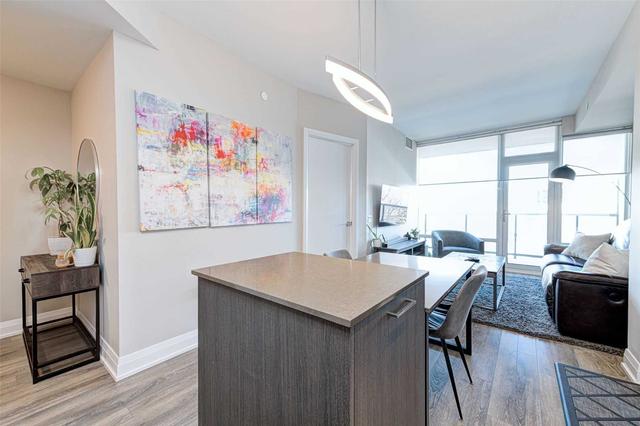 420 - 4800 Highway 7, Condo with 2 bedrooms, 2 bathrooms and 1 parking in Vaughan ON | Image 1