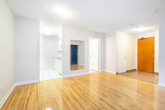 ph 201 - 260 Doris Ave, Condo with 1 bedrooms, 1 bathrooms and 1 parking in Toronto ON | Image 7
