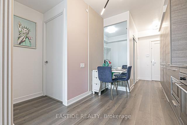 3912 - 3 Gloucester St E, Condo with 1 bedrooms, 1 bathrooms and 0 parking in Toronto ON | Image 2