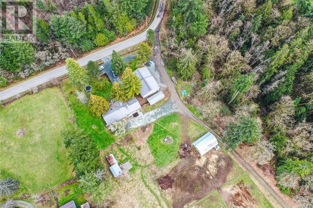 4840 Wilson Rd, House detached with 9 bedrooms, 5 bathrooms and 8 parking in Cowichan Valley E BC | Image 2