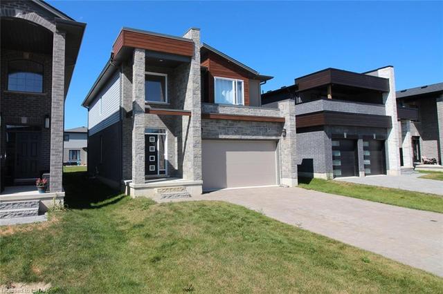 3154 Frieda Way, House detached with 3 bedrooms, 2 bathrooms and 6 parking in London ON | Image 3