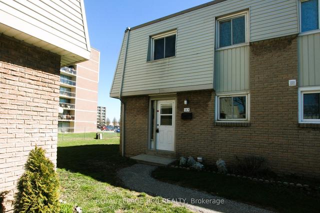 113 - 17 Old Pine Tr, Townhouse with 3 bedrooms, 1 bathrooms and 1 parking in St. Catharines ON | Image 1