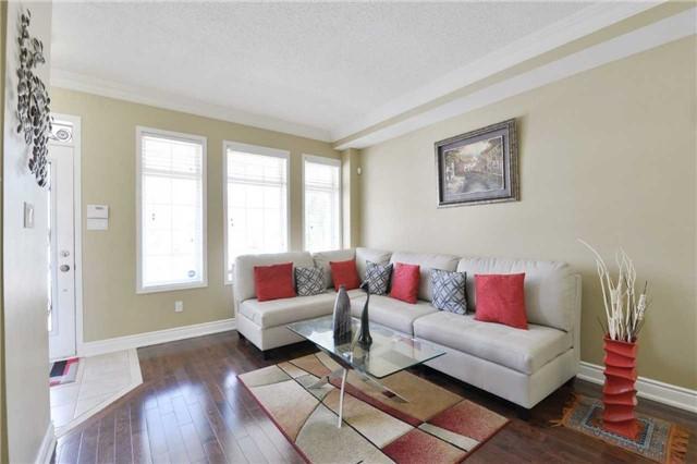 3641 Emery Dr, House detached with 3 bedrooms, 4 bathrooms and 2 parking in Mississauga ON | Image 4