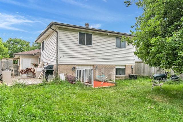 4006 Maple Leaf Cres, House detached with 3 bedrooms, 2 bathrooms and 3 parking in Windsor ON | Image 19
