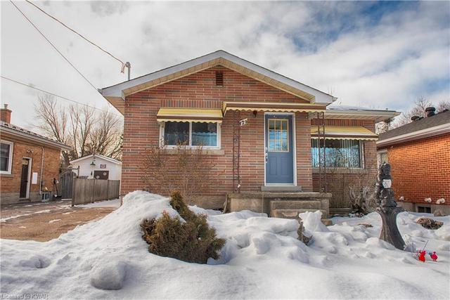 429 Highland Road E, House detached with 3 bedrooms, 2 bathrooms and 4 parking in Kitchener ON | Image 2
