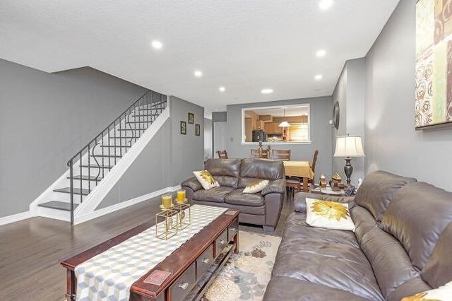 80a Corby Cres, House attached with 3 bedrooms, 3 bathrooms and 3 parking in Brampton ON | Image 3