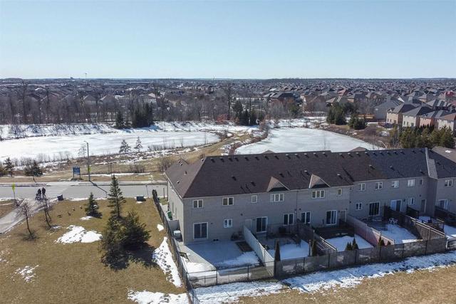 59 Beavervalley Dr, House attached with 4 bedrooms, 3 bathrooms and 4 parking in Brampton ON | Image 21