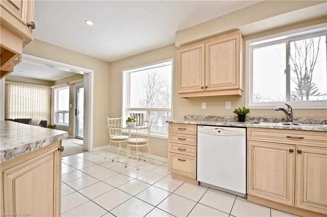 15 Frontier Ave, House detached with 3 bedrooms, 3 bathrooms and 4 parking in Orillia ON | Image 22