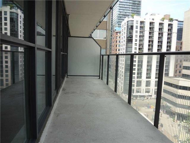 804 - 770 Bay St, Condo with 1 bedrooms, 1 bathrooms and 0 parking in Toronto ON | Image 5