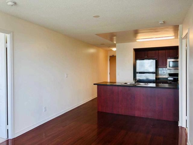 lph5 - 503 Beecroft Rd, Condo with 2 bedrooms, 1 bathrooms and 1 parking in Toronto ON | Image 2