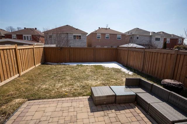 100 Booth Cres, House detached with 3 bedrooms, 3 bathrooms and 5 parking in Ajax ON | Image 20