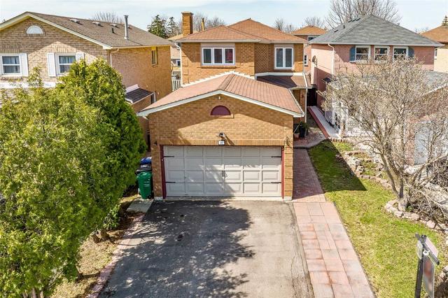 18 Cortez Crt, House detached with 3 bedrooms, 4 bathrooms and 5 parking in Brampton ON | Card Image