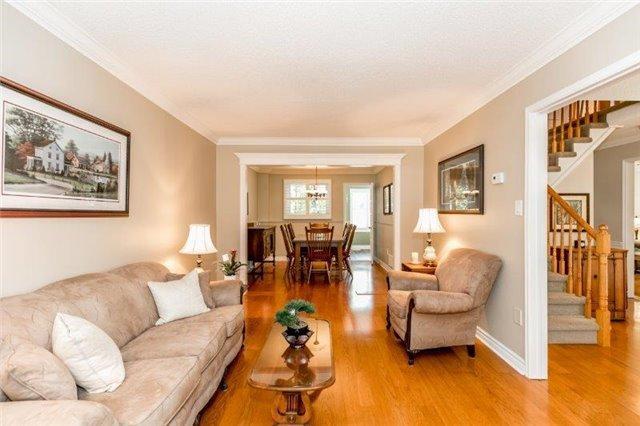 1000 Krista Crt, House detached with 3 bedrooms, 4 bathrooms and 4 parking in Newmarket ON | Image 3