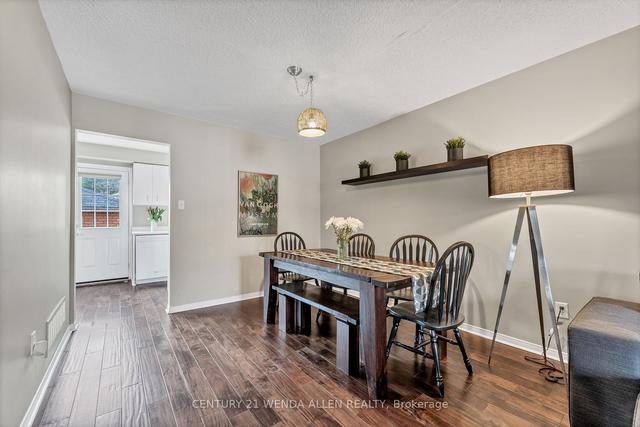 82 - 10 Bassett Blvd, Townhouse with 3 bedrooms, 2 bathrooms and 2 parking in Whitby ON | Image 2