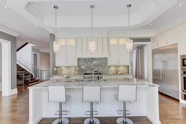 18 Addison Cres, House detached with 4 bedrooms, 6 bathrooms and 6 parking in Toronto ON | Image 10