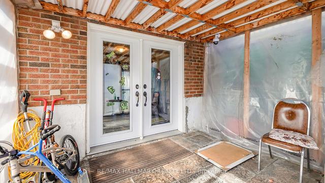 19 Benjamin Boake Tr, House semidetached with 3 bedrooms, 3 bathrooms and 4 parking in Toronto ON | Image 21