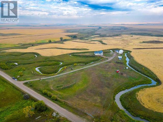 255011 Range Road 241, House detached with 8 bedrooms, 4 bathrooms and 10 parking in Wheatland County AB | Image 5