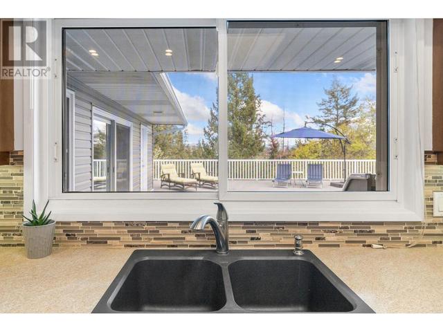 3305 Mcgregor Road, House detached with 3 bedrooms, 2 bathrooms and 6 parking in West Kelowna BC | Image 17