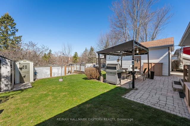 1015 St Pauls St, House detached with 2 bedrooms, 2 bathrooms and 5 parking in Peterborough ON | Image 21