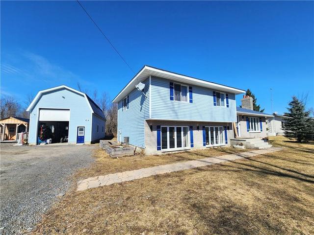 17021 County Rd 36 Post Road, House detached with 3 bedrooms, 2 bathrooms and 10 parking in South Stormont ON | Image 29