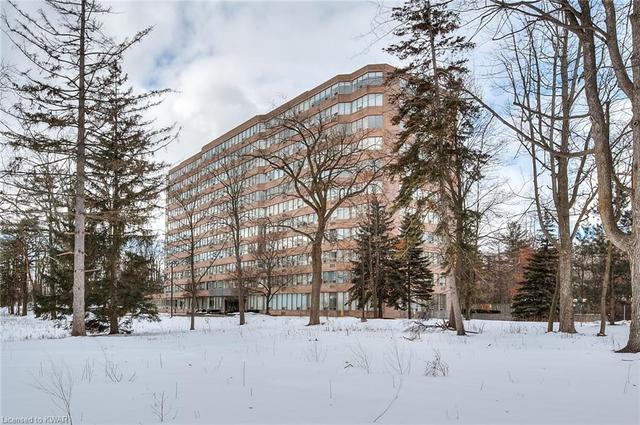 903 - 3227 King Street E, House attached with 2 bedrooms, 2 bathrooms and 1 parking in Kitchener ON | Image 2