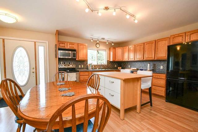 1881 Highway 127 Rd, House detached with 2 bedrooms, 1 bathrooms and 23 parking in Hastings Highlands ON | Image 39