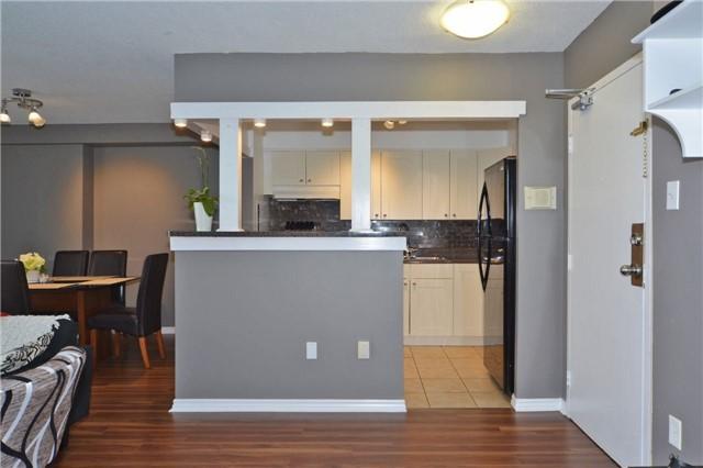 1803 - 3390 Weston Rd, Condo with 2 bedrooms, 1 bathrooms and 1 parking in Toronto ON | Image 7