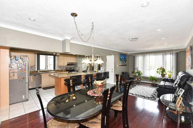 96 Rajah St, House detached with 7 bedrooms, 4 bathrooms and 6 parking in Toronto ON | Image 5
