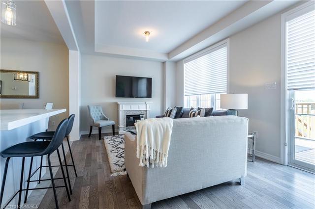 3130 Blackfriar, House attached with 3 bedrooms, 4 bathrooms and 2 parking in Oakville ON | Image 4