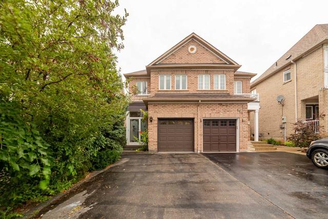 643 Dolly Bird Lane, House semidetached with 3 bedrooms, 3 bathrooms and 5 parking in Mississauga ON | Card Image