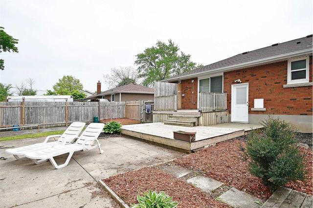 27 Dunvegan Rd, House detached with 3 bedrooms, 2 bathrooms and 3 parking in St. Catharines ON | Image 30