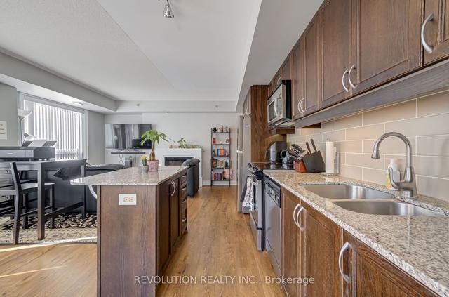318 - 701 Sheppard Ave W, Condo with 2 bedrooms, 2 bathrooms and 2 parking in Toronto ON | Image 2